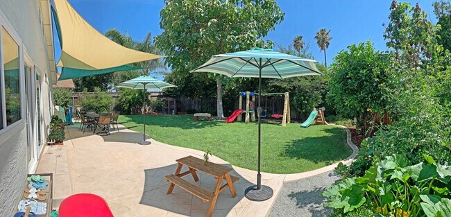 Building Photo - Beautiful 3 Bedroom, 2 Bathroom Remodeled Home & Solar!