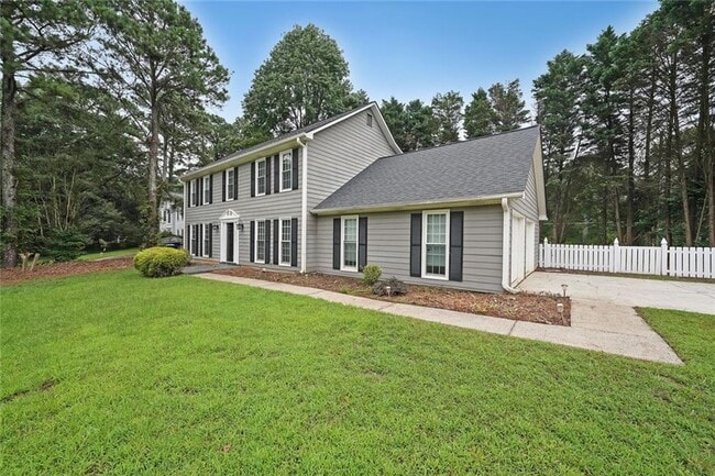 Building Photo - 2620 Valencia Dr NE