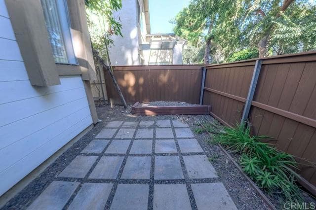 Building Photo - 10670 Esmeraldas Dr