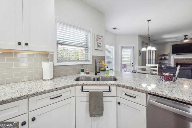 Building Photo - 160 Cobblestone Trl