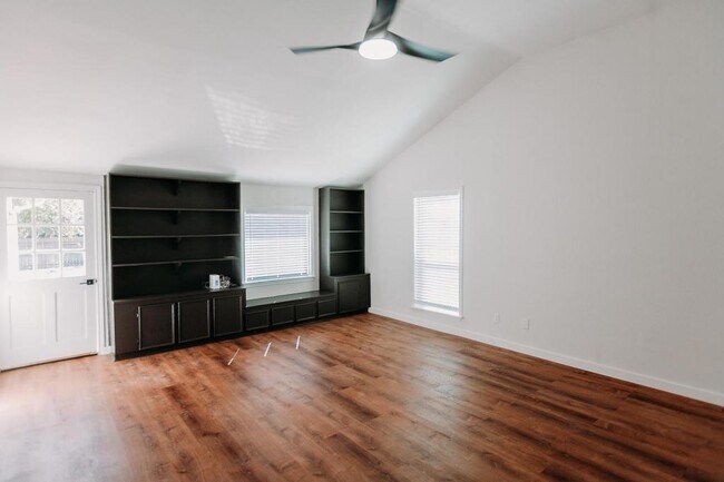 Building Photo - 1505 Windsong Trail