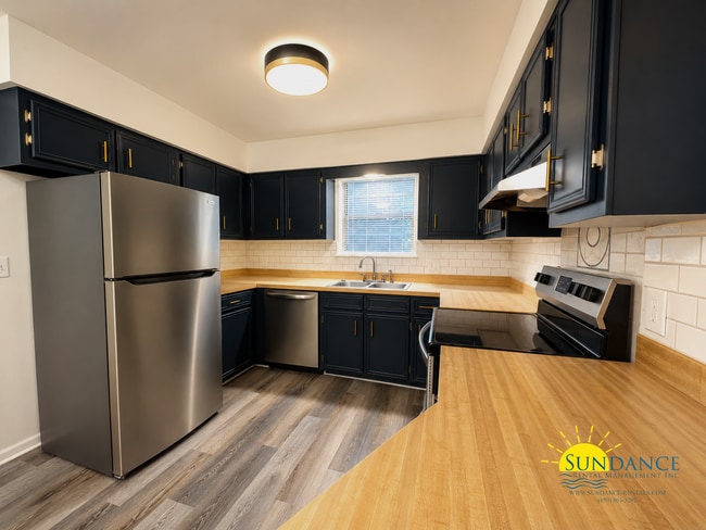 Building Photo - Updated 3-Bedroom Home in the Heart of Shalimar!