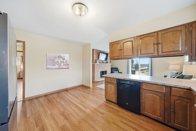 Building Photo - 1212 Johnston Dr