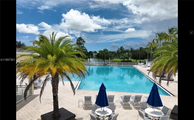 Building Photo - 343 NE 36th Terrace