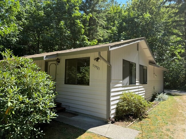 Building Photo - 2Bd/1.75Ba Issaquah Home