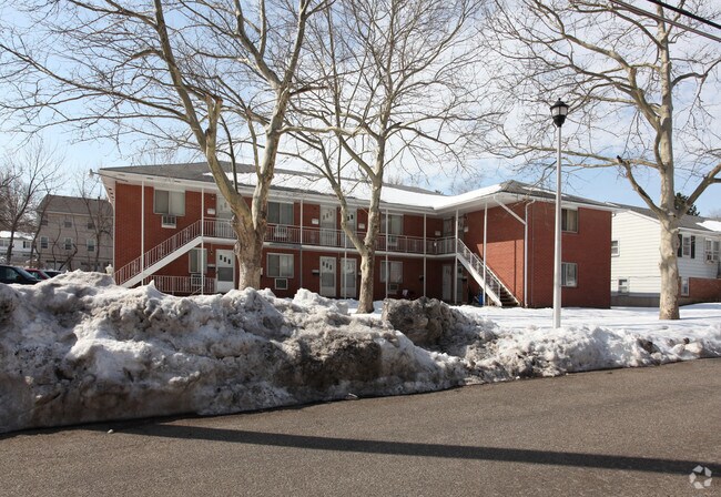 Building Photo - Apple Valley