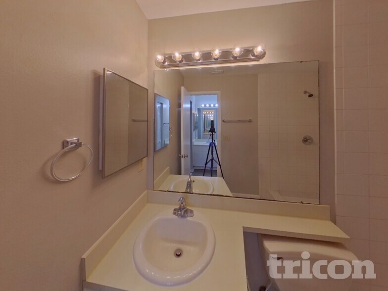 Building Photo - 2017 Rudder Dr