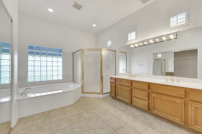 Building Photo - 3 bedroom in Sun City Summerlin