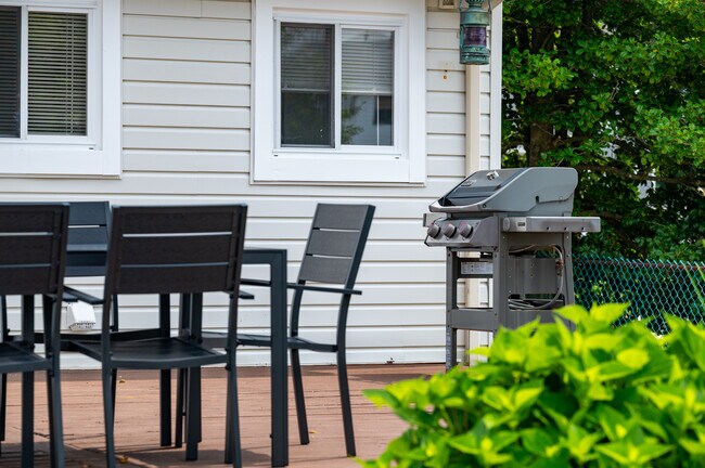 Building Photo - 771 Jane Dr