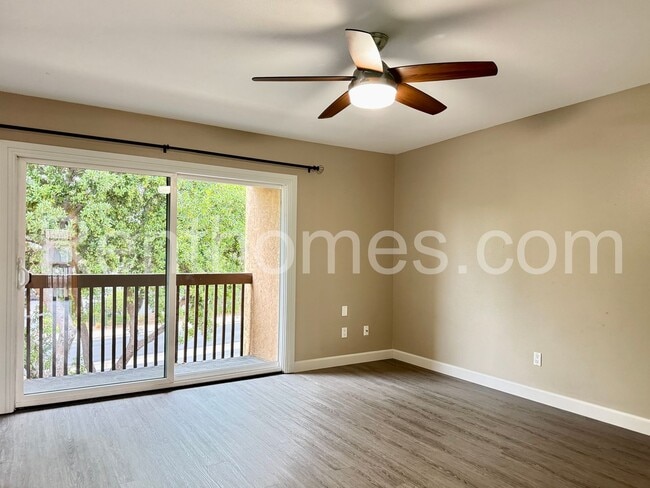 Building Photo - 9405 Gold Coast Dr