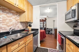Building Photo - Minutes to Assembly Row - Highway Access - Off St. Parking - On Site Laundry - Storage - Update K...