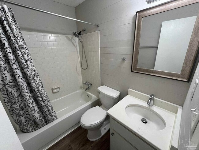 Building Photo - 1271 Redwood Ln