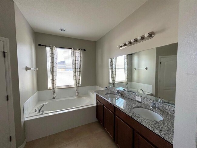 Building Photo - 2882 Running Brook Cir