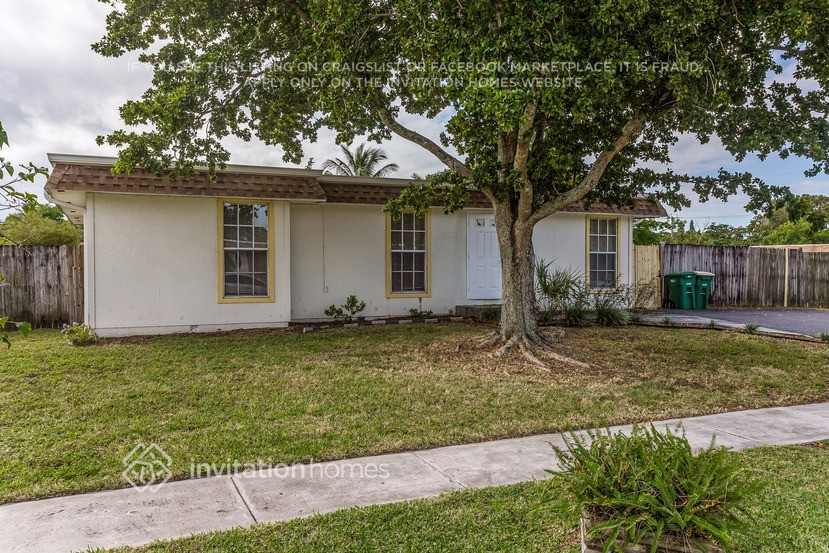 Building Photo - 6904 NW 79th St