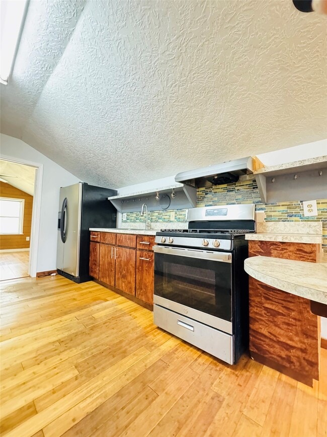 Building Photo - 21000 McGager Dr