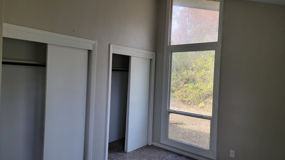 Building Photo - 2531 Lynner Dr