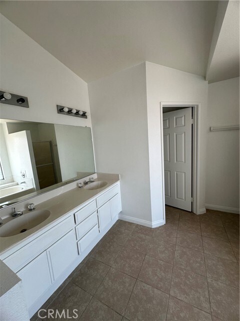 Building Photo - 39925 Falcon Way