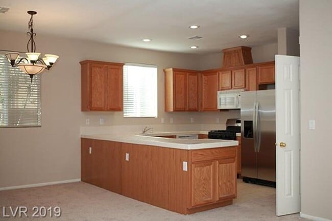 Building Photo - Southwest Area, Gated. 2 Story 3bd,2.5ba,2...