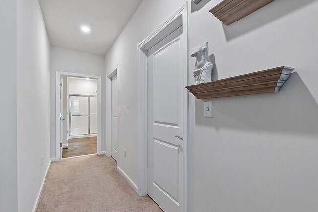 Building Photo - 120 University Ave