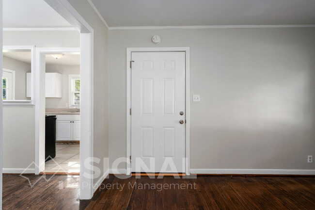 Building Photo - 768 79th Pl S