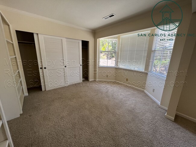 Building Photo - Two Bed Pacific Grove Condo in Gated Commu...
