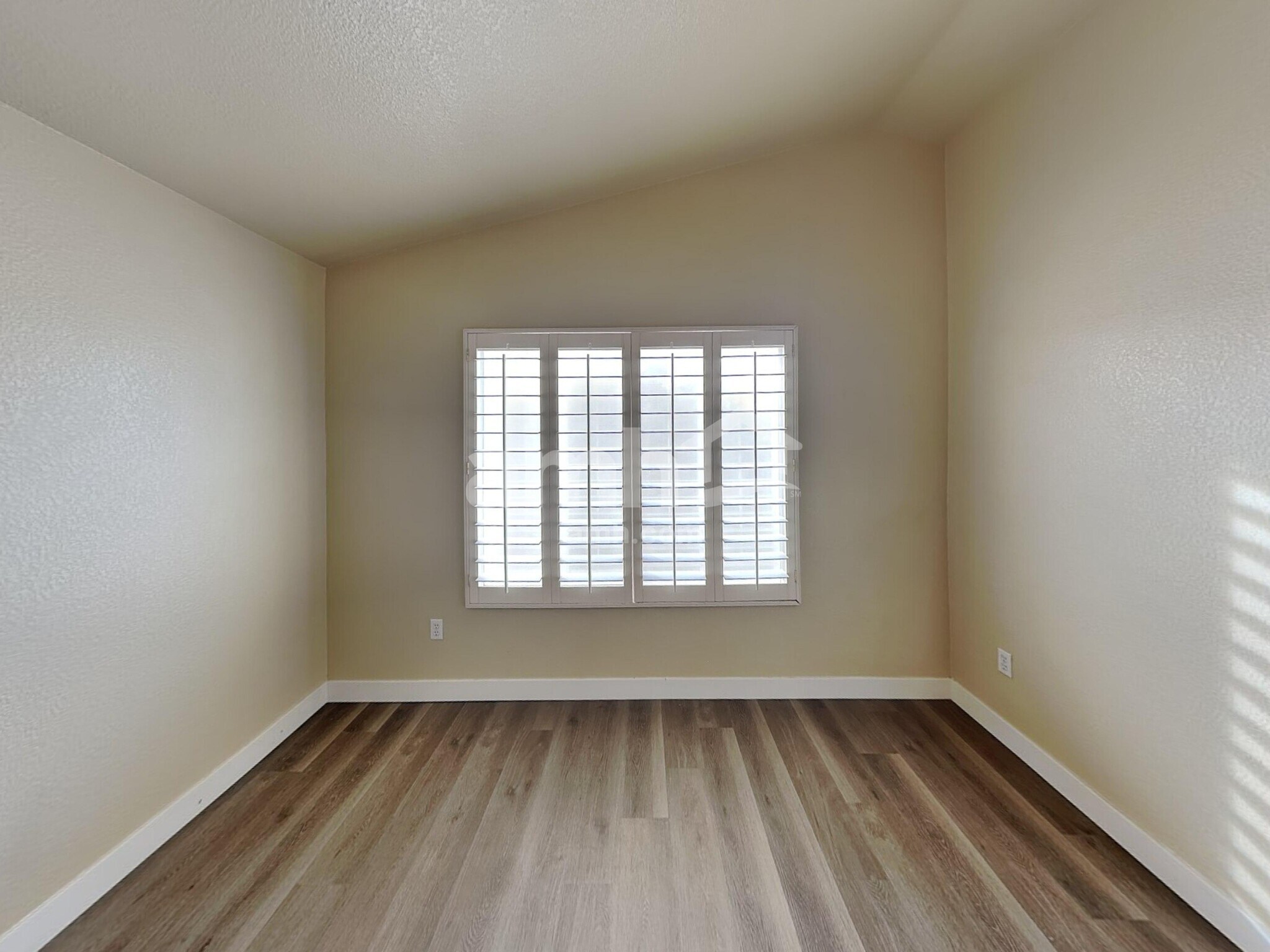 Building Photo - 9563 Lavarun Ct