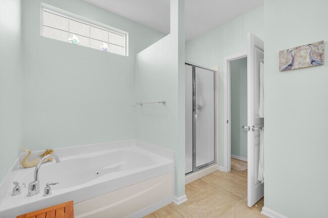 Building Photo - 17 Thomas Bee Dr