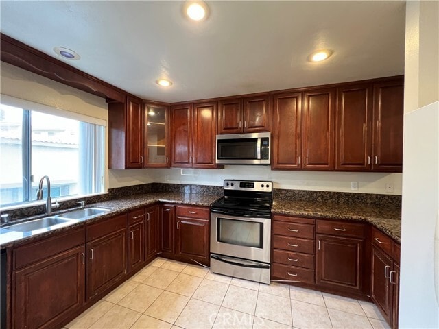 Building Photo - 28129 Ridgethorne Ct