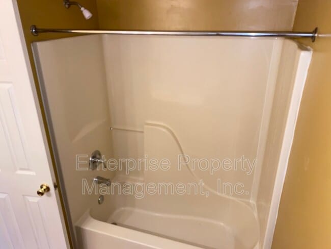 Building Photo - 6496 Amberwood Cove