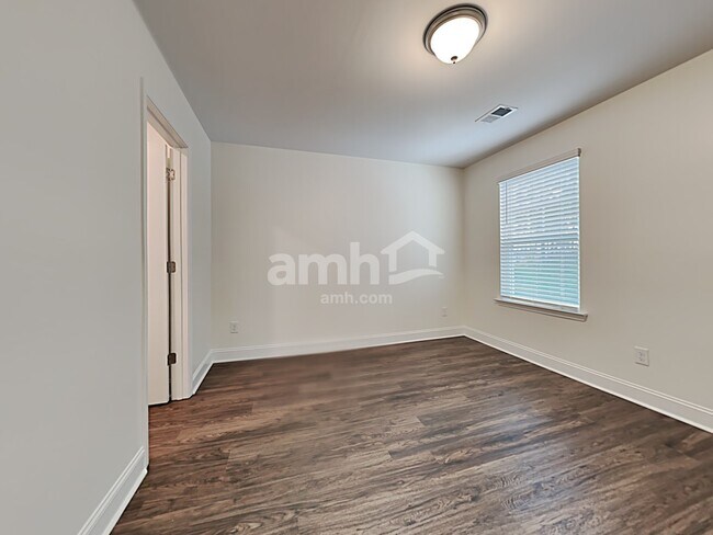 Building Photo - 334 Azore Way