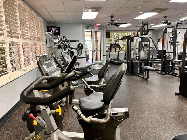 Building Photo - 3420 Washington Ln