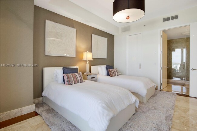 Building Photo - 9705 Collins Ave