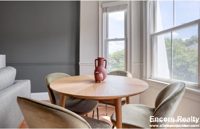 Building Photo - 1611 Tremont St