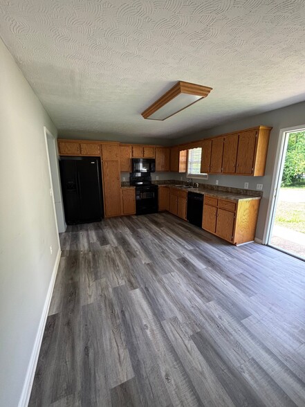 Building Photo - 84 Kristen Drive