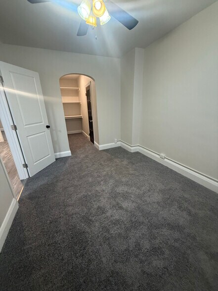 Building Photo - 3728 Dolfield Ave