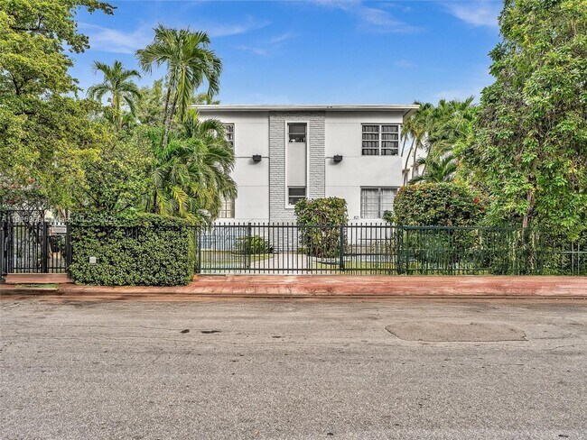 Building Photo - 821 Jefferson Ave