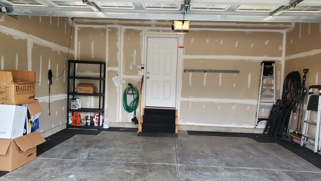 Building Photo - 1034 Ravendale Ct