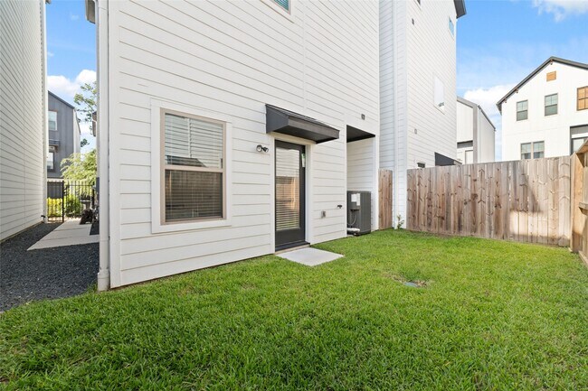 Building Photo - 3705 Creekmont Grn Ln