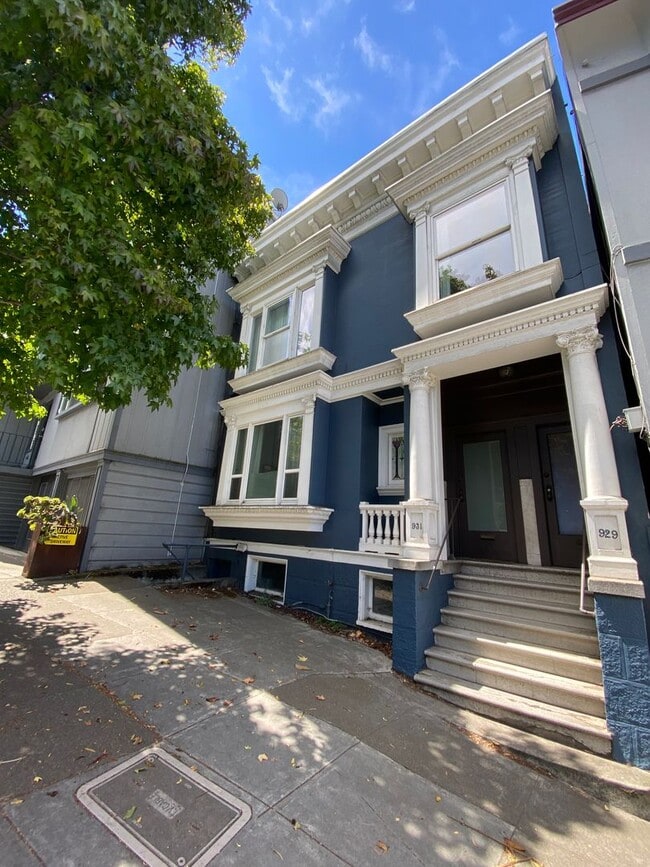 Primary Photo - Lovely 2-bedroom Condo in Cole Valley - Ex...