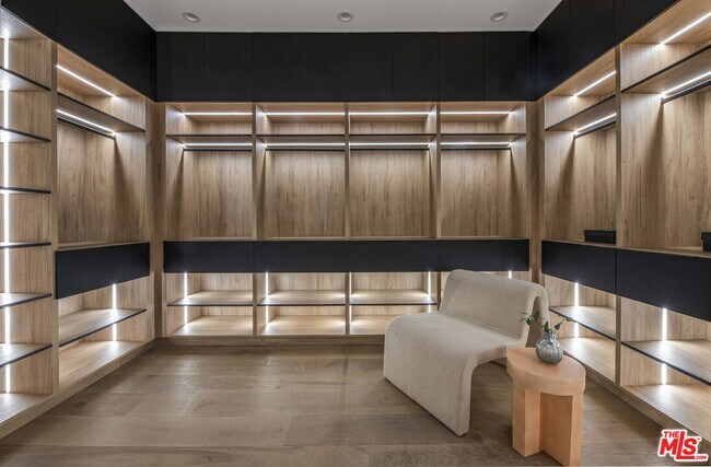 Building Photo - 17341 Amina Pl