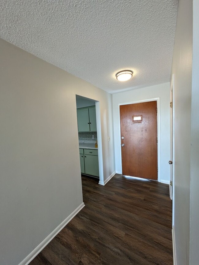Building Photo - Imperial Estates Rental