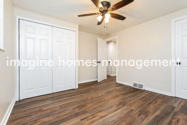 Building Photo - Charming 3 Bedroom for Rent in Brookline!