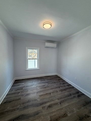 Building Photo - 220 5th St