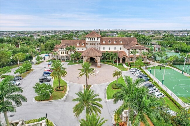 Building Photo - 9051 Edgewater Bend