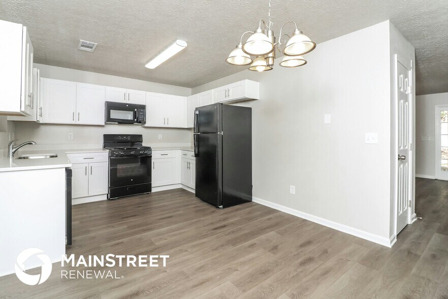 Building Photo - 7250 Bridgeport Ct