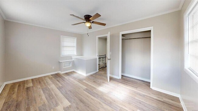 Building Photo - 1003 Geneva St