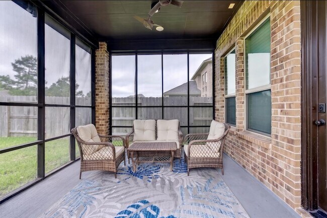 Building Photo - 25238 Birchwood Springs Ave