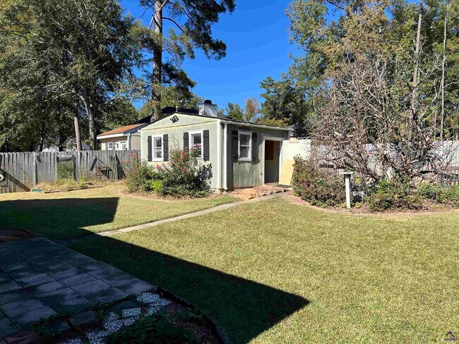 Building Photo - 135 Ashford Trace Ln