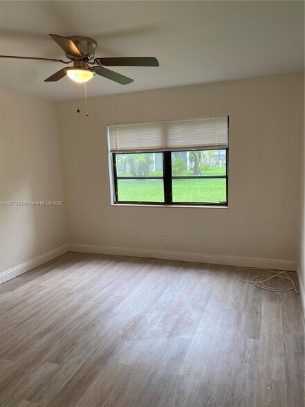Building Photo - 3119 Oakland Shores Dr