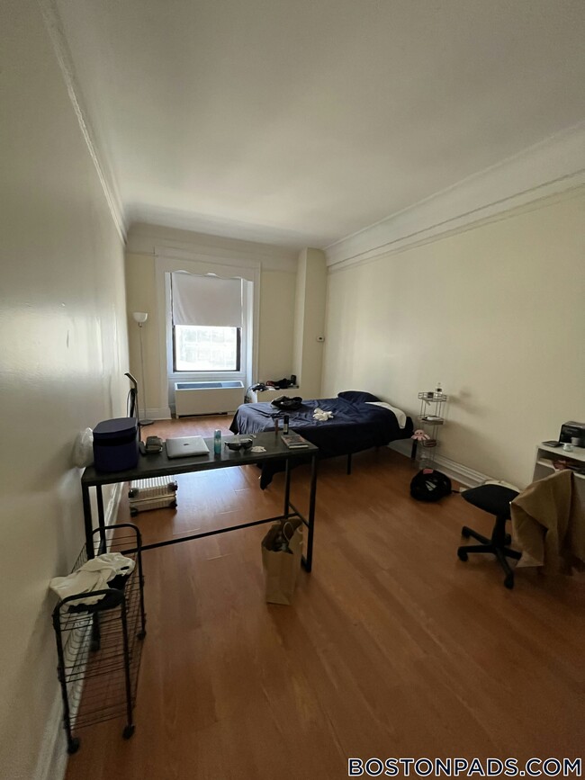 Building Photo - 62 Boylston St